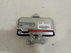 Używane Poduszka powietrzna fotela (siedzisko) Landrover Range Rover Cena € 20,00 Procedura marży oferowane przez Van der Ven Autorecycling B.V.