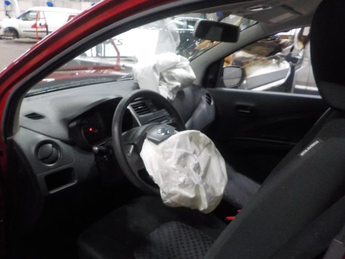 Dator, servostyrning från en Suzuki Celerio 2016