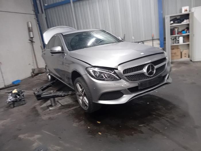 Luchtpomp (Vering) van een Mercedes C-Klasse 2016