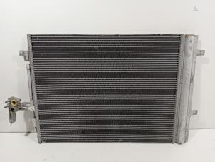 Używane Chlodnica klimatyzacji Volvo V40 Cena € 50,00 Procedura marży oferowane przez Van der Ven Autorecycling B.V.