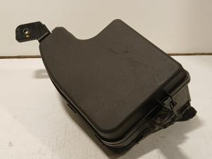 Gebruikte Zekeringkast Mazda 3. Prijs € 90,00 Margeregeling aangeboden door Van der Ven Autorecycling B.V.