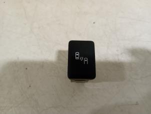 Begagnade PDC-brytare Mitsubishi Outlander Pris € 10,00 Marginaltabell erbjuds av Van der Ven Autorecycling B.V.