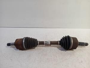 Używane Os napedowa lewy przód Mercedes Vito Cena € 99,95 Procedura marży oferowane przez Van der Ven Autorecycling B.V.