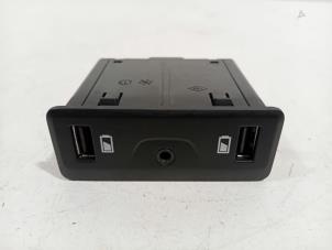 Begagnade Diverse Renault Scenic Pris € 25,00 Marginaltabell erbjuds av Van der Ven Autorecycling B.V.