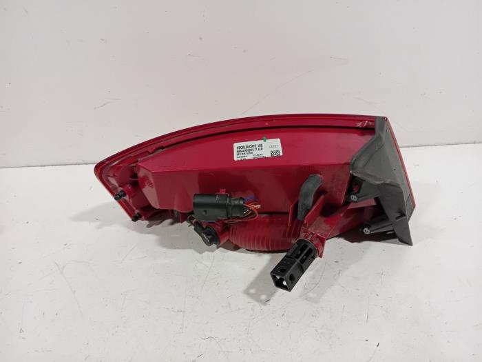 Baklykta, höger från en Audi A5 2010