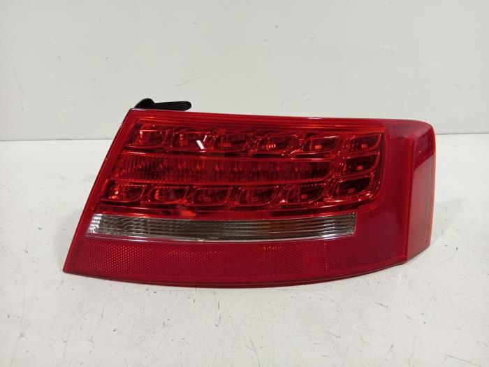 Baklykta, höger från en Audi A5 2010