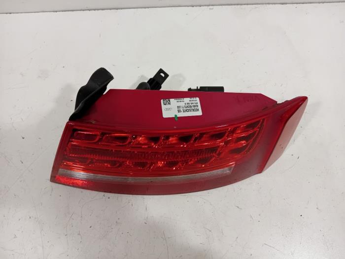 Baklykta, höger från en Audi A5 2010