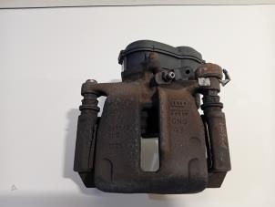 Begagnade Bakre bromsok, vänster Audi S6 Pris € 20,00 Marginaltabell erbjuds av Van der Ven Autorecycling B.V.