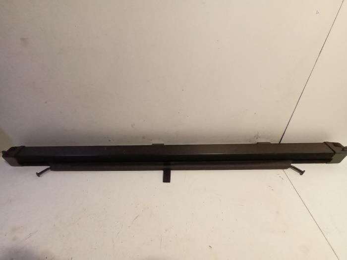 Bagagehylla från en Mazda 6. 2010