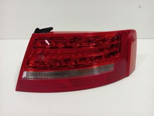 Begagnade Baklykta, höger Audi RS5 Pris € 150,00 Marginaltabell erbjuds av Van der Ven Autorecycling B.V.