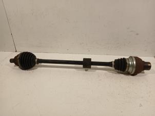 Begagnade Drivaxel, höger fram Seat Leon Pris € 275,00 Marginaltabell erbjuds av Van der Ven Autorecycling B.V.