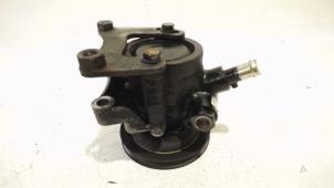 Używane Pompa wspomagania kierownicy Alfa Romeo 145/146 Cena € 21,00 Procedura marży oferowane przez Van der Ven Autorecycling B.V.