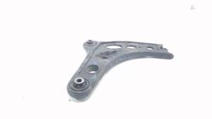 Gebruikte Draagarm rechts-voor Nissan Primastar Prijs € 15,00 Margeregeling aangeboden door Van der Ven Autorecycling B.V.