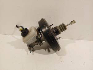 Gebruikte Rembooster Dacia Duster Prijs € 60,00 Margeregeling aangeboden door Van der Ven Autorecycling B.V.