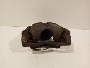 Gebruikte Remklauw (Tang) links-voor Dacia Duster Prijs € 20,00 Margeregeling aangeboden door Van der Ven Autorecycling B.V.