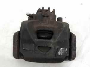 Gebruikte Remklauw (Tang) rechts-voor Citroen Berlingo Prijs € 30,00 Margeregeling aangeboden door Van der Ven Autorecycling B.V.