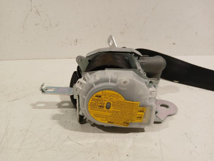 Främre säkerhetsbälte, vänster från en Kia Picanto 2013