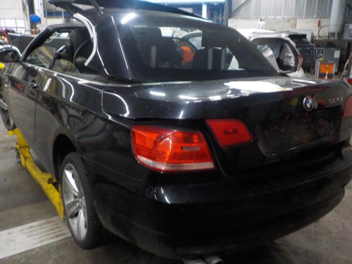 Motor van een BMW 3-Serie 2007