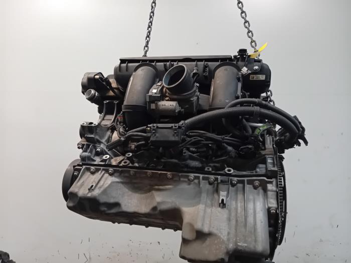 Motor van een BMW 3-Serie 2007