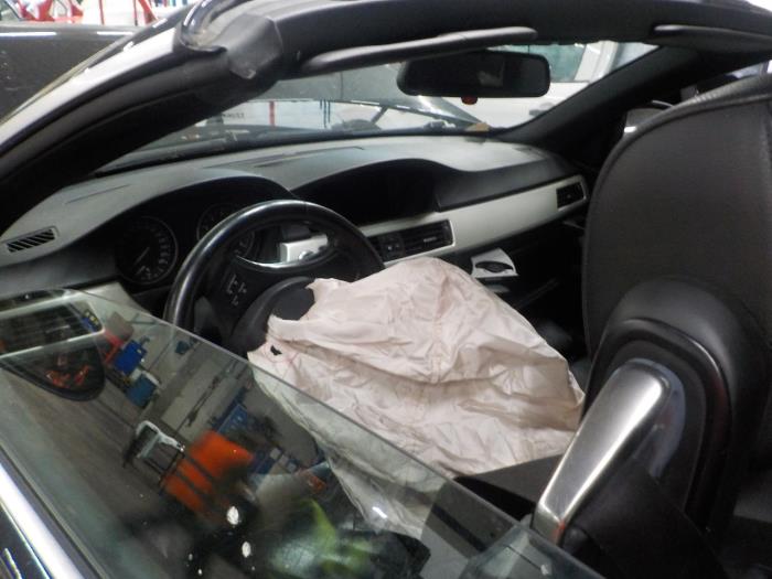 Motor van een BMW 3-Serie 2007