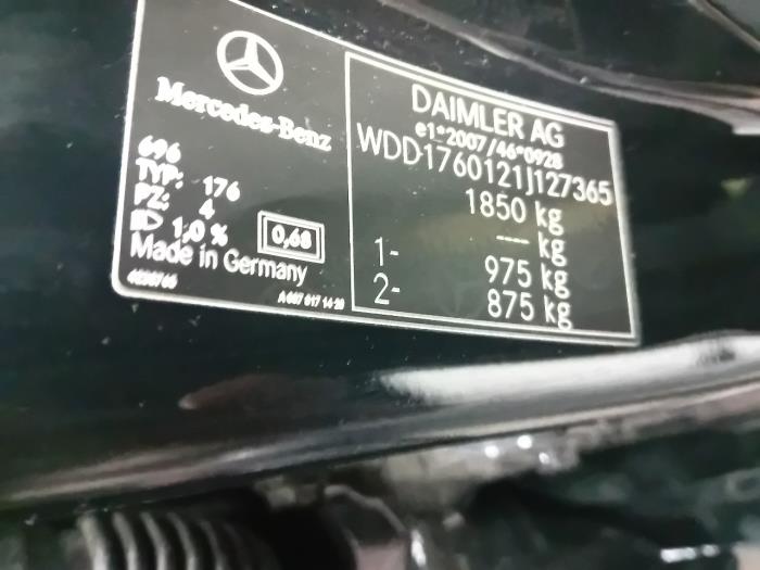 Främre stötfångare från en Mercedes A-Klasse 2013