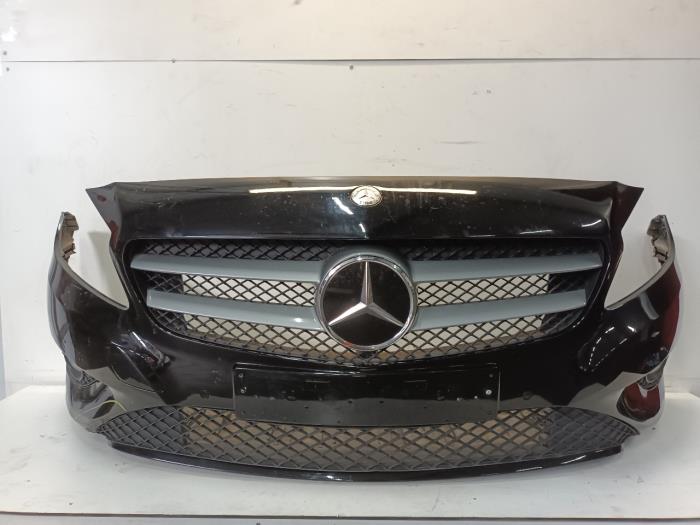Främre stötfångare från en Mercedes A-Klasse 2013