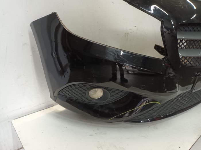 Främre stötfångare från en Mercedes A-Klasse 2013