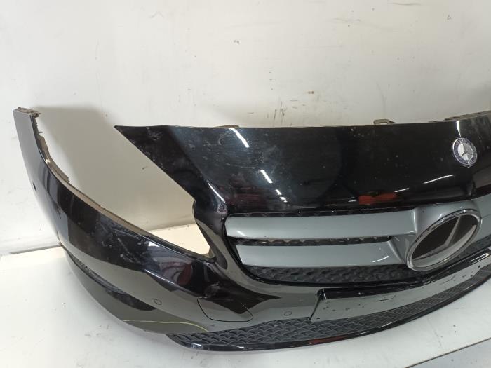 Främre stötfångare från en Mercedes A-Klasse 2013