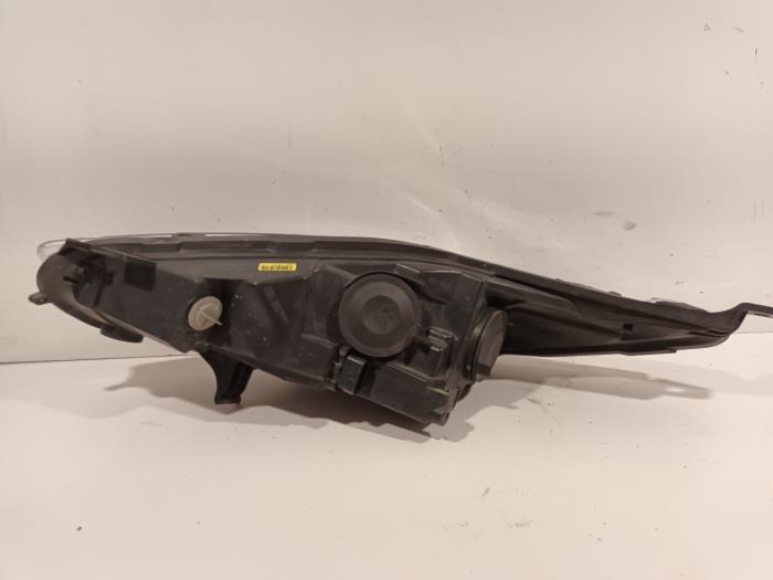 Strålkastare, höger från en Ford Fiesta 2014