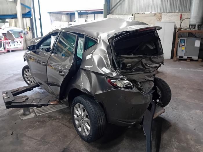 Stötdämparstång, höger fram från en Seat Leon 2016