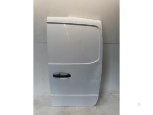 Używane Drzwi prawe tylne wersja 4-drzwiowa Mercedes eVito Cena € 500,00 Procedura marży oferowane przez Van der Ven Autorecycling B.V.