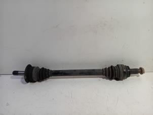 Gebruikte Aandrijfas links-achter BMW 5-Serie Prijs € 40,00 Margeregeling aangeboden door Van der Ven Autorecycling B.V.