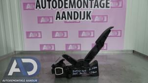 Begagnade Gaspedalsensor Mercedes A (W169) 2.0 A-160 CDI 16V 3-Drs. Pris € 29,99 Marginaltabell erbjuds av Autodemontage Aandijk