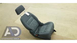 Gebruikte Stoel achter Volkswagen Sharan (7M8/M9/M6) 1.9 TDI 115 Prijs € 74,99 Margeregeling aangeboden door Autodemontage Aandijk