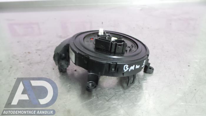 Klockfjäder, airbag från en BMW 3 serie Touring (E91) 320d 16V 2009