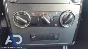 Begagnade Luftkonditionering, kontrollpanel Mercedes A (W169) 2.0 A-180 CDI 16V Pris € 49,99 Marginaltabell erbjuds av Autodemontage Aandijk