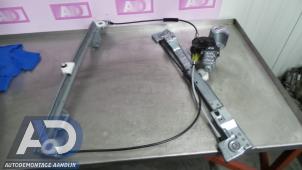 Gebruikte Raammotor Portier Renault Kangoo Be Bop (KW) 1.5 dCi 90 FAP Prijs € 49,99 Margeregeling aangeboden door Autodemontage Aandijk