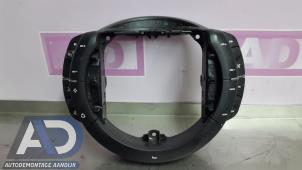 Używane Kierownica multifunkcyjna Citroen C4 Picasso (UD/UE/UF) 2.0 HDiF 16V 135 Cena € 69,99 Procedura marży oferowane przez Autodemontage Aandijk