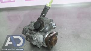 Gebruikte Stuurbekrachtiging Pomp BMW 3 serie Touring (E91) 318d 16V Prijs € 49,99 Margeregeling aangeboden door Autodemontage Aandijk