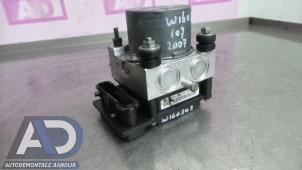 Używane Pompa ABS Peugeot 107 1.0 12V Cena € 29,99 Procedura marży oferowane przez Autodemontage Aandijk