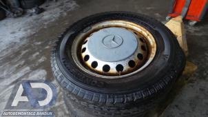 Gebruikte Reservewiel Mercedes Vito (638.0) 2.2 CDI 108 16V Prijs € 49,99 Margeregeling aangeboden door Autodemontage Aandijk