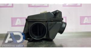 Begagnade Luftfilterhus Mercedes C Estate (S204) 1.6 C-180K 16V BlueEfficiency Pris € 30,00 Marginaltabell erbjuds av Autodemontage Aandijk