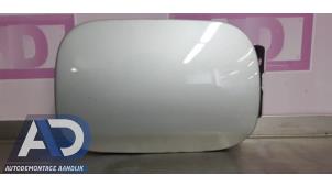 Begagnade Tanklucka Mercedes B (W245) 2.0 B-180 CDI 16V Pris € 30,00 Marginaltabell erbjuds av Autodemontage Aandijk