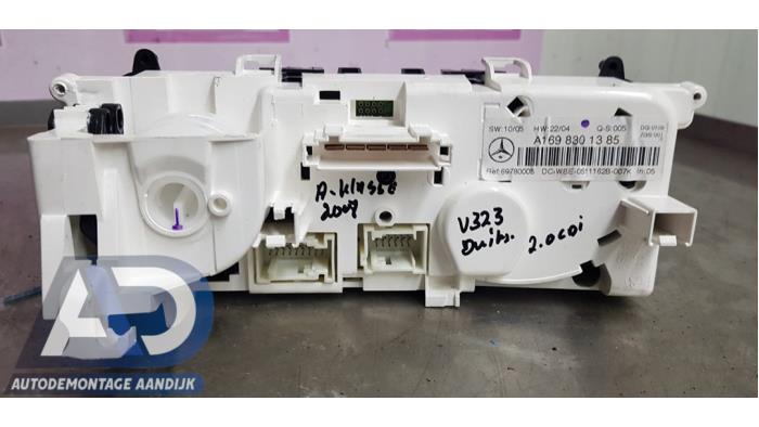 Luftkonditionering, kontrollpanel från en Mercedes-Benz A (W169) 2.0 A-180 CDI 16V 3-Drs. 2007