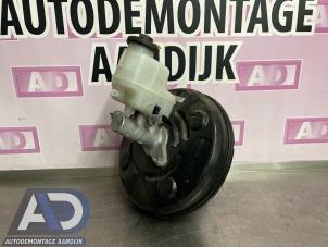 Begagnade Bromsservo Toyota RAV4 (A3) 2.2 D-4D 16V 4x4 Pris € 99,99 Marginaltabell erbjuds av Autodemontage Aandijk