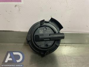 Begagnade Airbagsensor Volkswagen Golf Sportsvan (AUVS) 2.0 TDI 150 16V Pris € 14,99 Marginaltabell erbjuds av Autodemontage Aandijk