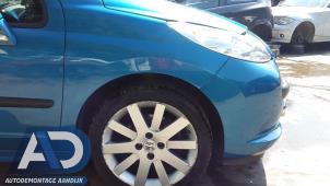 Gebruikte Scherm rechts-voor Peugeot 207 CC (WB) 1.6 16V Prijs € 74,99 Margeregeling aangeboden door Autodemontage Aandijk