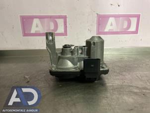 Gebruikte Uitlaatgas smoorklep Volkswagen Golf Sportsvan (AUVS) 2.0 TDI 150 16V Prijs € 44,99 Margeregeling aangeboden door Autodemontage Aandijk