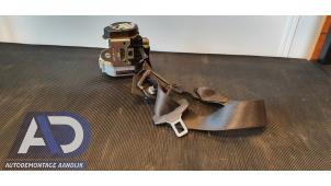 Gebruikte Gordelspanner rechts Mercedes E (W211) 3.2 E-320 CDI 24V Prijs € 69,99 Margeregeling aangeboden door Autodemontage Aandijk