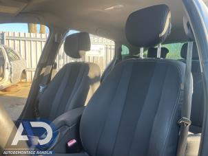 Begagnade Klädsel, uppsättning (komplett) Renault Megane III Grandtour (KZ) 1.5 dCi 110 Pris på förfrågan erbjuds av Autodemontage Aandijk